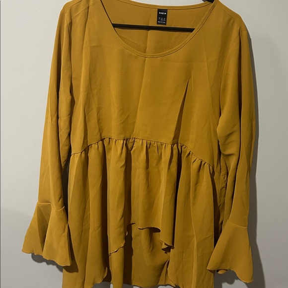 Shein High Low Top. Never worn - Picture 1 of 2